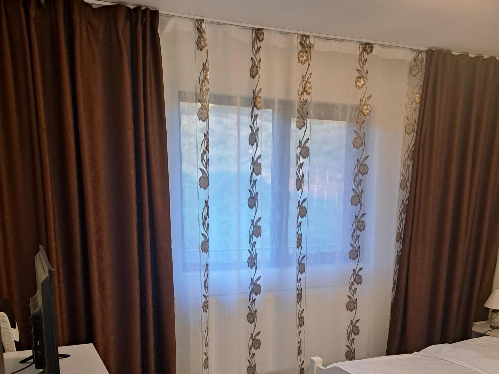 Apartament Teo Jászvásár Szoba fotó