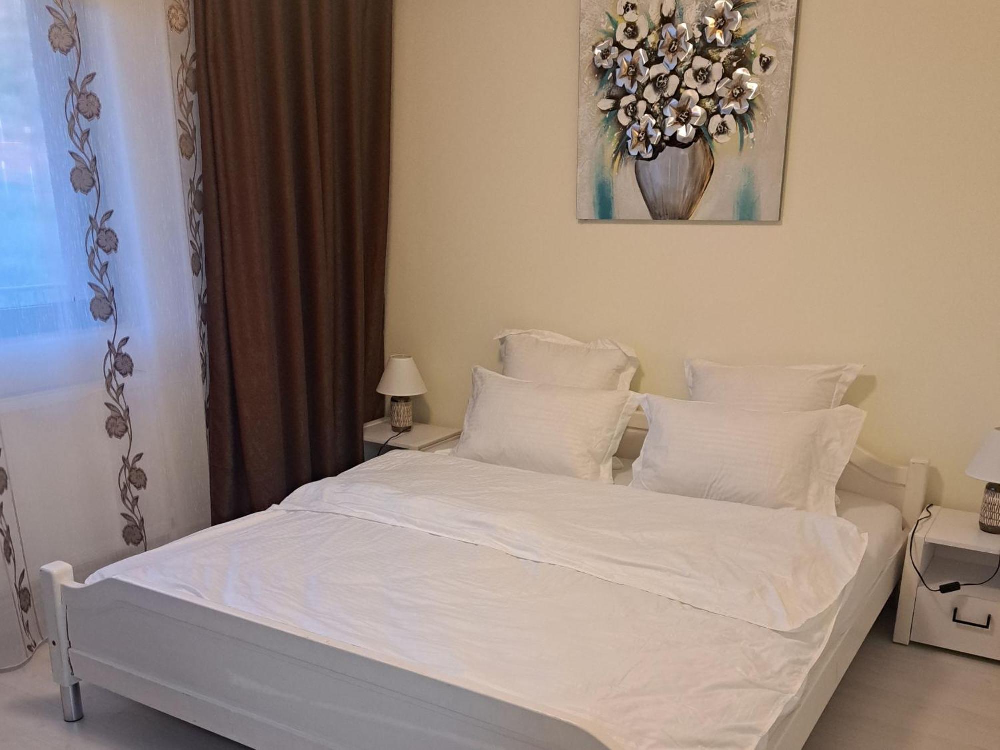 Apartament Teo Jászvásár Szoba fotó